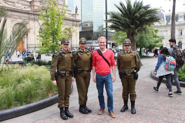 In good hands, Santiago de Chile (2015)